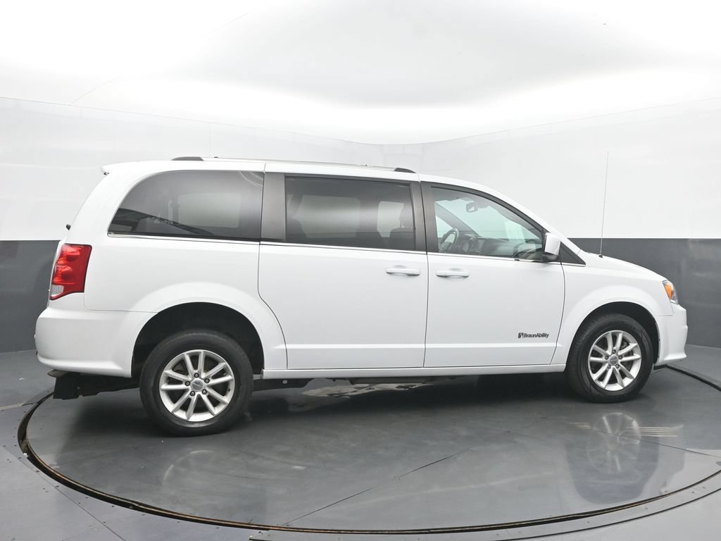 Used 2019 Dodge Grand Caravan SXT FWD image 6