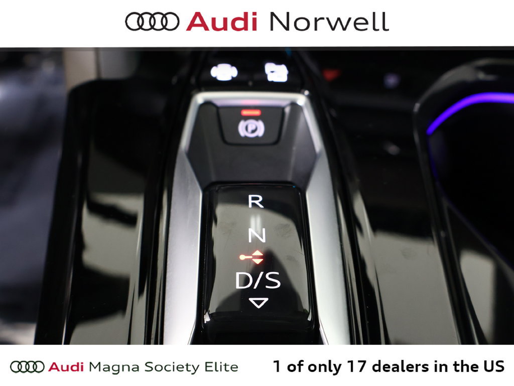 Certified 2025 Audi Q5 Premium w/ Convenience Package AWD/4WD image 4