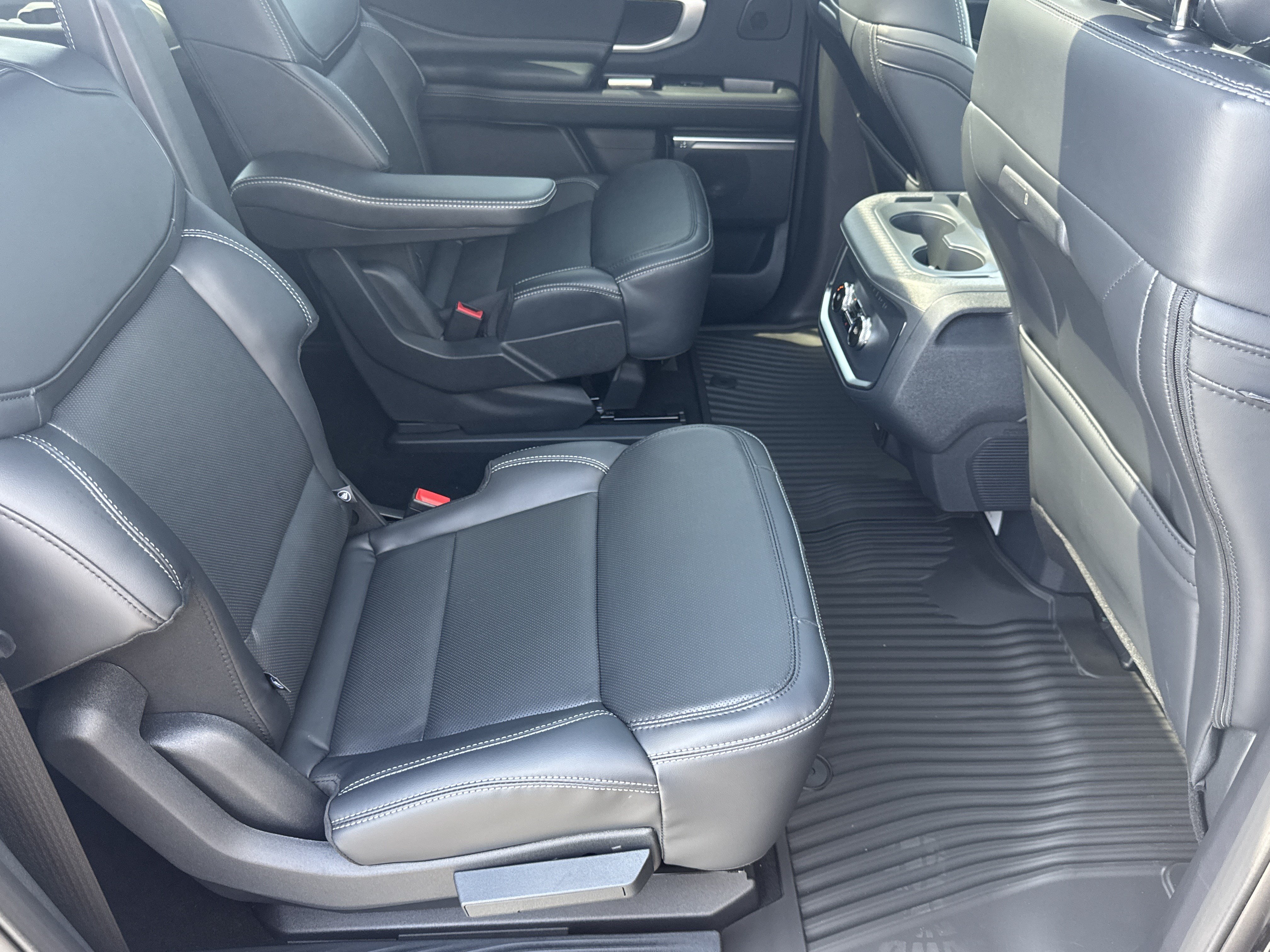 New 2027 Ford Expedition Max Platinum w/ Stealth Appearance Package AWD/4WD image 20
