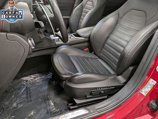 Used 2023 Alfa Romeo Giulia Estrema AWD/4WD image 14