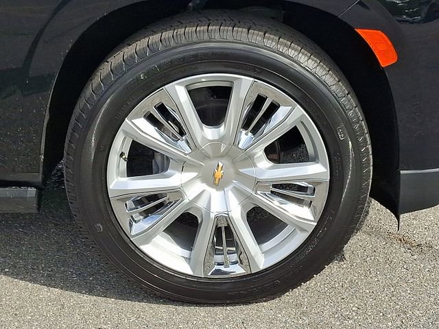 Used 2024 Chevrolet Suburban High Country image 8