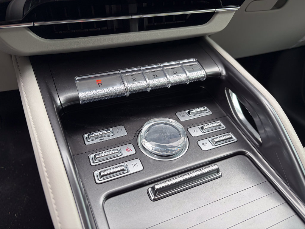 New 2026 Lincoln Nautilus Reserve w/ Jet Appearance Package AWD/4WD image 38