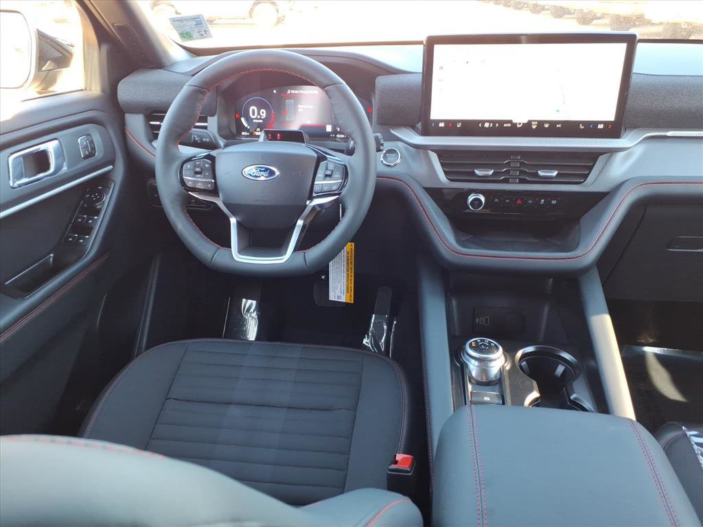 New 2026 Ford Explorer ST-Line w/ ST-Line Street Pack image 4