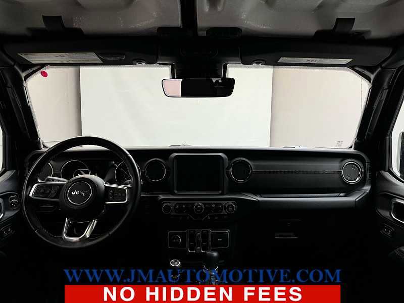 Used 2021 Jeep Gladiator Overland image 12