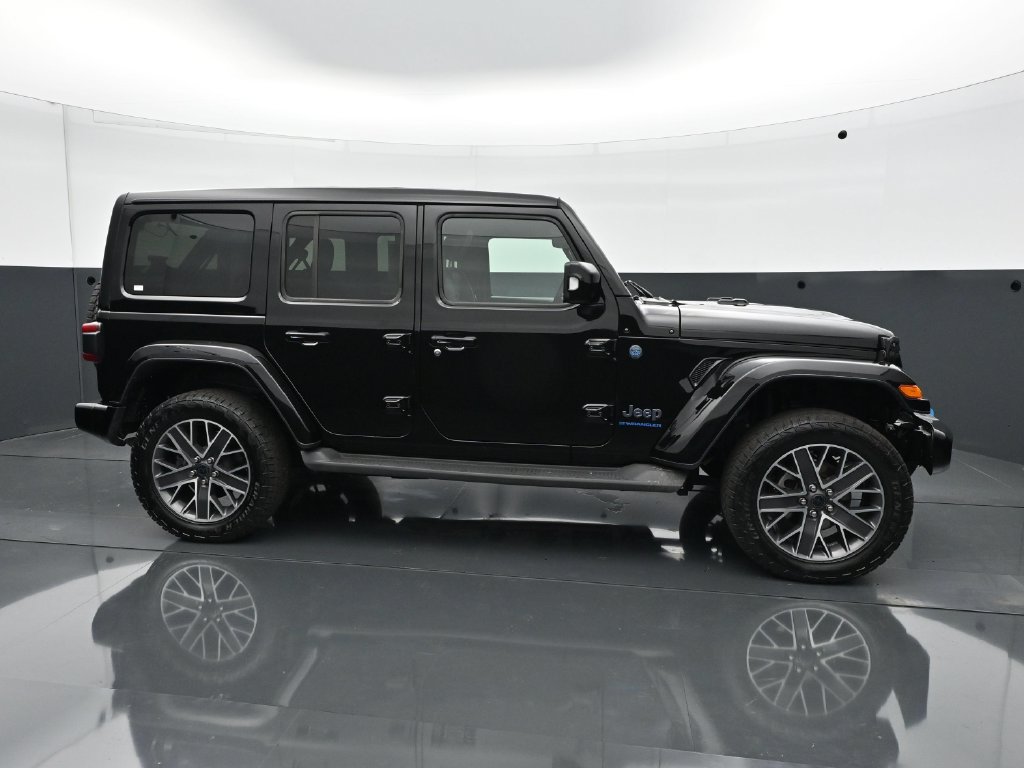 Used 2024 Jeep Wrangler High Altitude AWD/4WD image 8