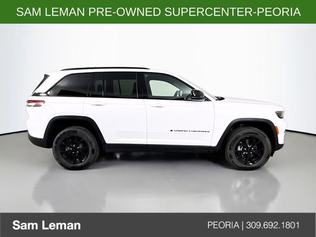 Used 2024 Jeep Grand Cherokee Altitude image 8