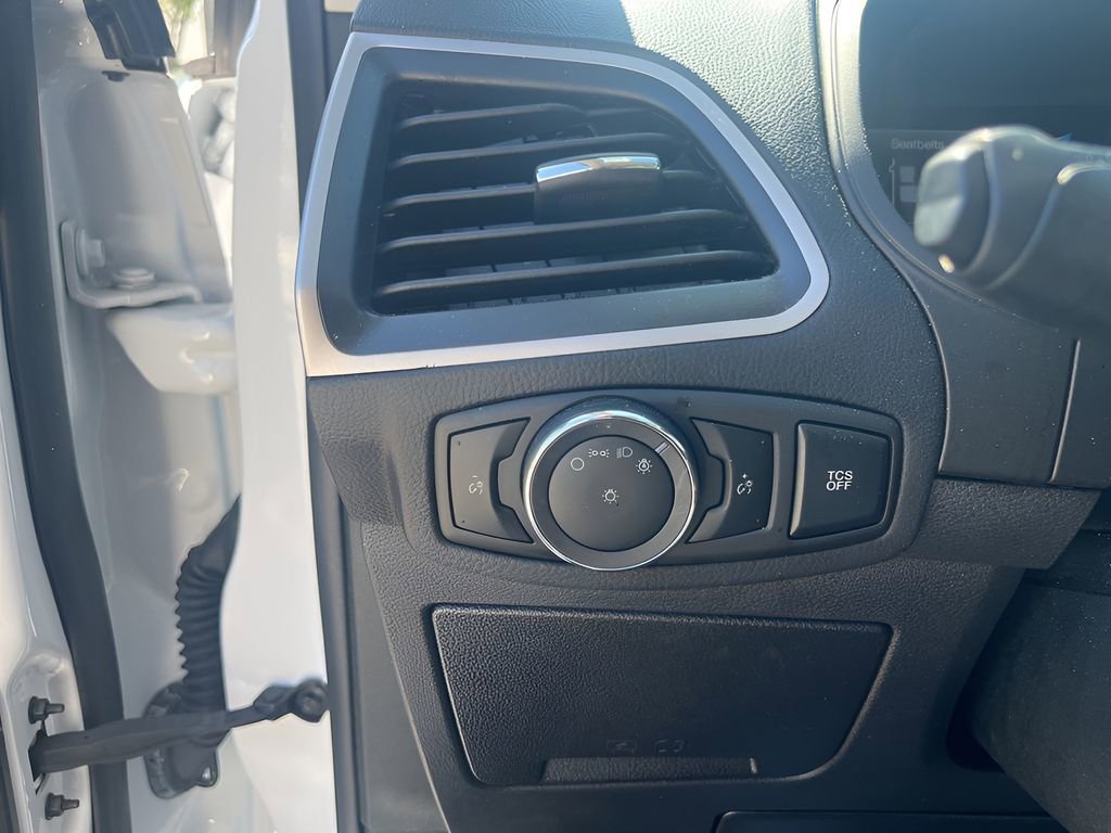 Used 2024 Ford Edge SEL image 18