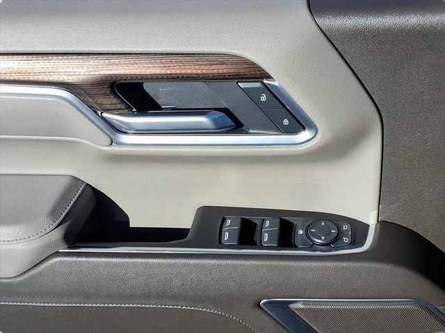 Used 2025 Chevrolet Silverado 1500 LT image 10