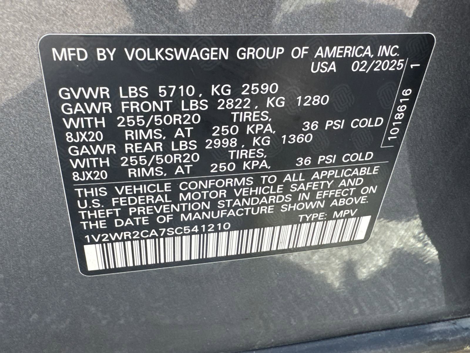 Used 2025 Volkswagen Atlas SE FWD image 33