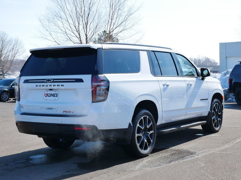 Used 2024 Chevrolet Suburban RST w/ Luxury Package image 7