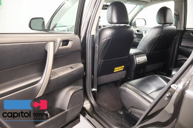 Used 2013 Toyota Highlander SE AWD/4WD image 28