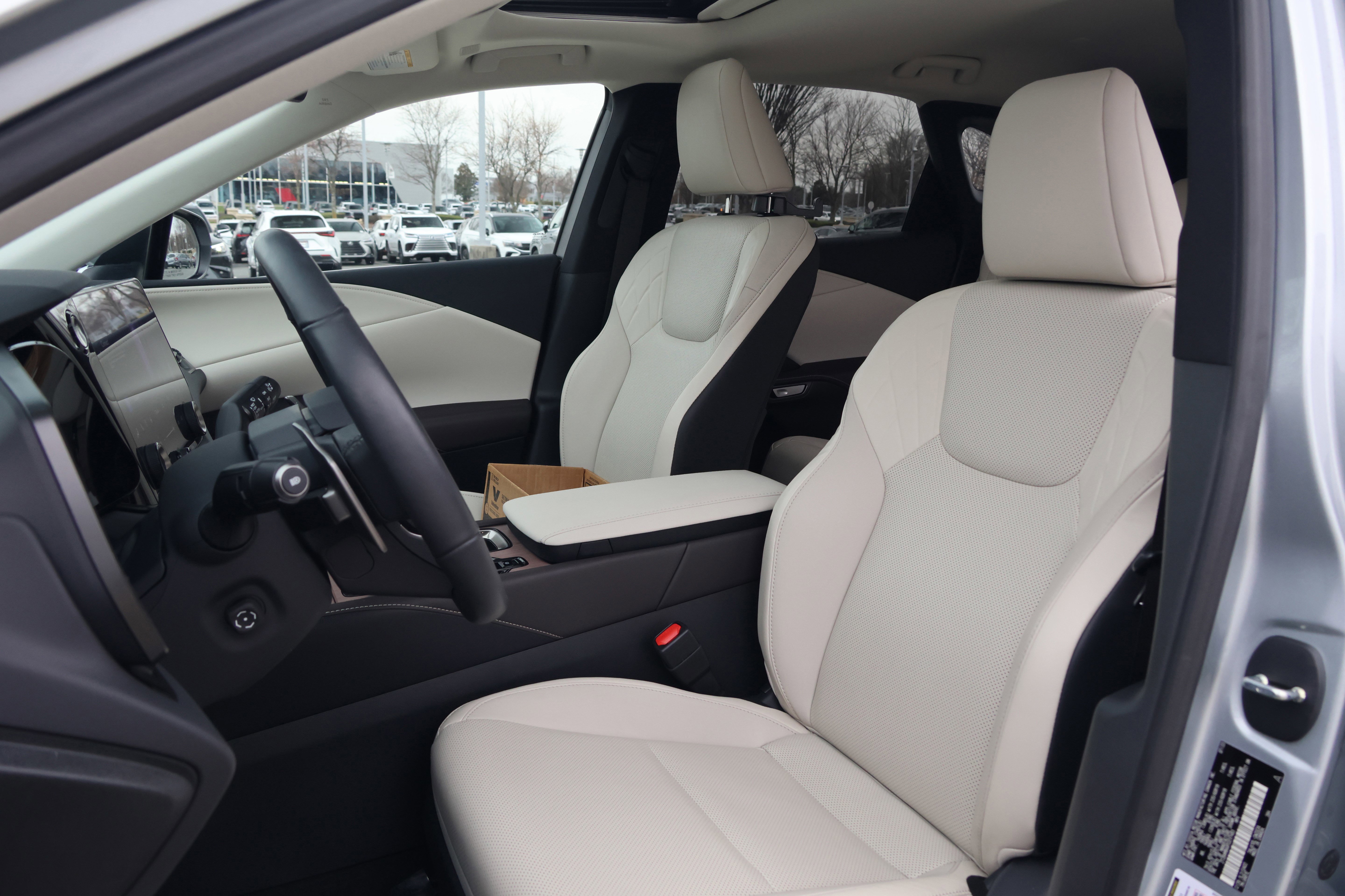 Certified 2023 Lexus RX 350 Premium w/ Cold Area Package image 33