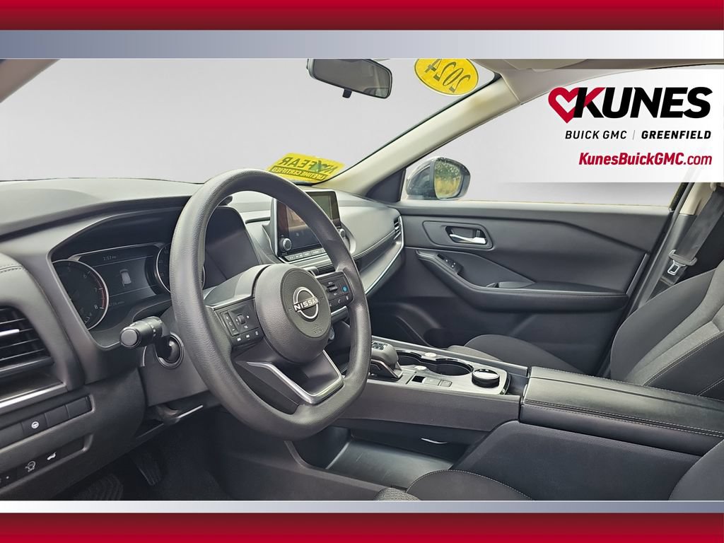 Used 2024 Nissan Rogue SV AWD/4WD image 15