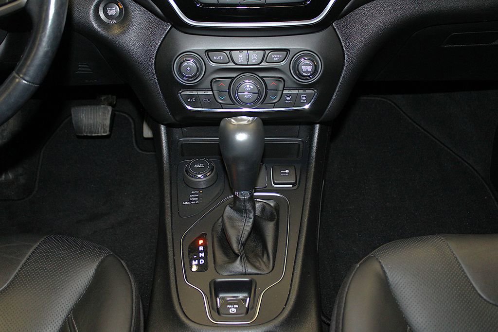 Certified 2020 Jeep Cherokee High Altitude AWD/4WD image 25