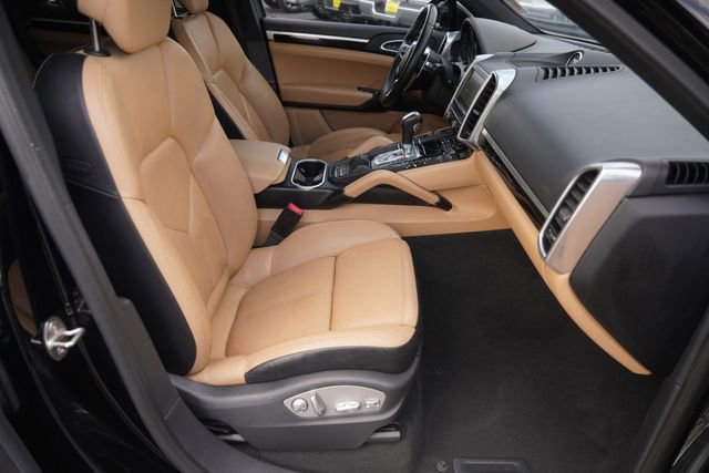 Used 2016 Porsche Cayenne image 19
