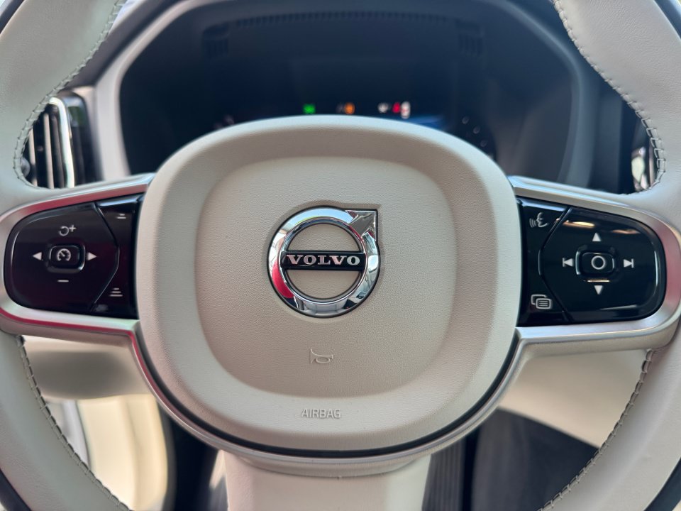 Certified 2023 Volvo XC60 T8 Plus w/ Climate Package AWD/4WD image 33