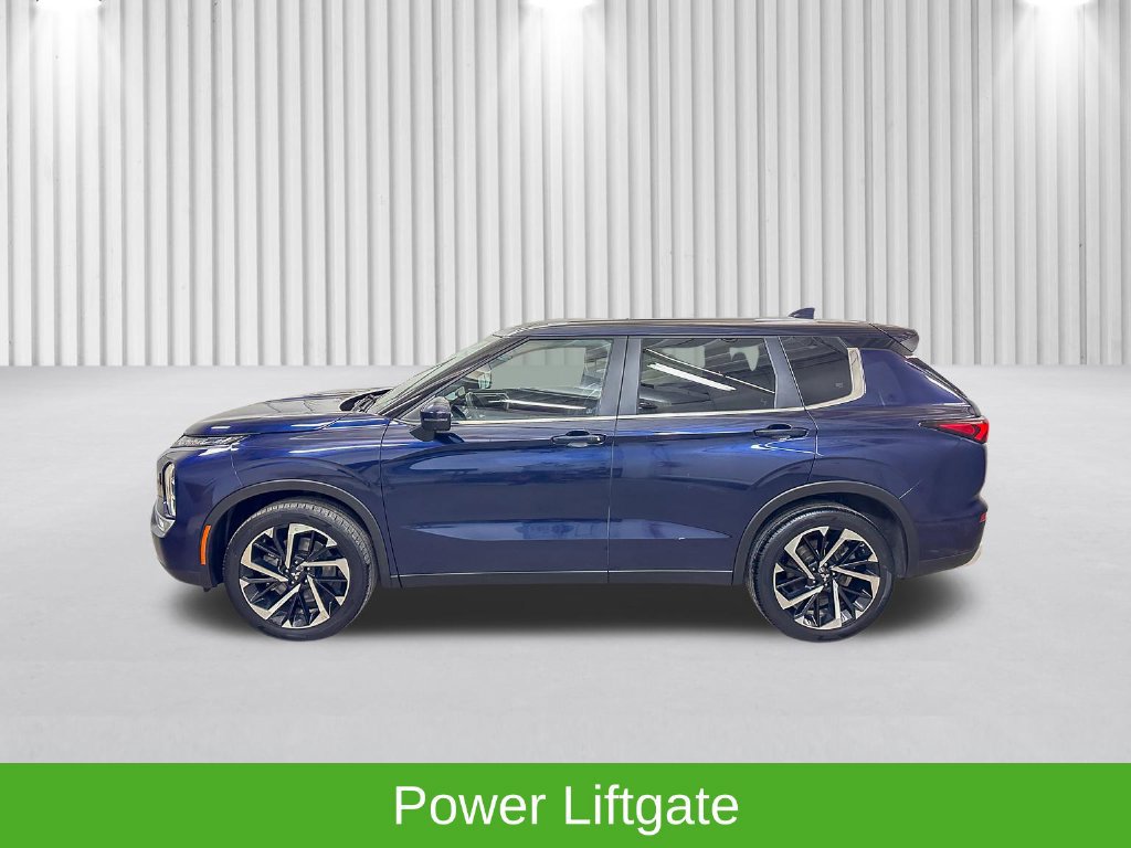 Used 2024 Mitsubishi Outlander AWD image 11