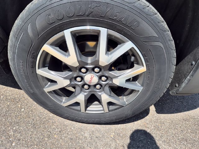 Certified 2021 GMC Acadia SLE w/ Driver Convenience Package AWD/4WD image 10