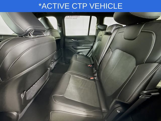 New 2025 Jeep Grand Cherokee Altitude image 24