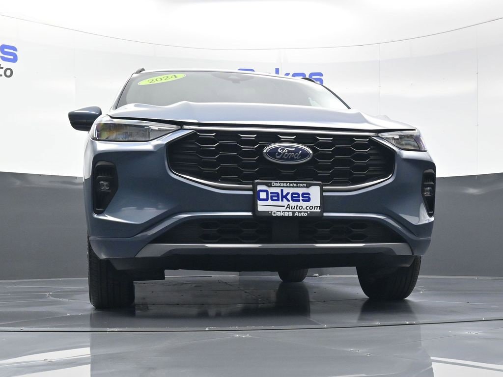 Used 2024 Ford Escape ST-Line Select w/ Class II Trailer Tow Package image 40