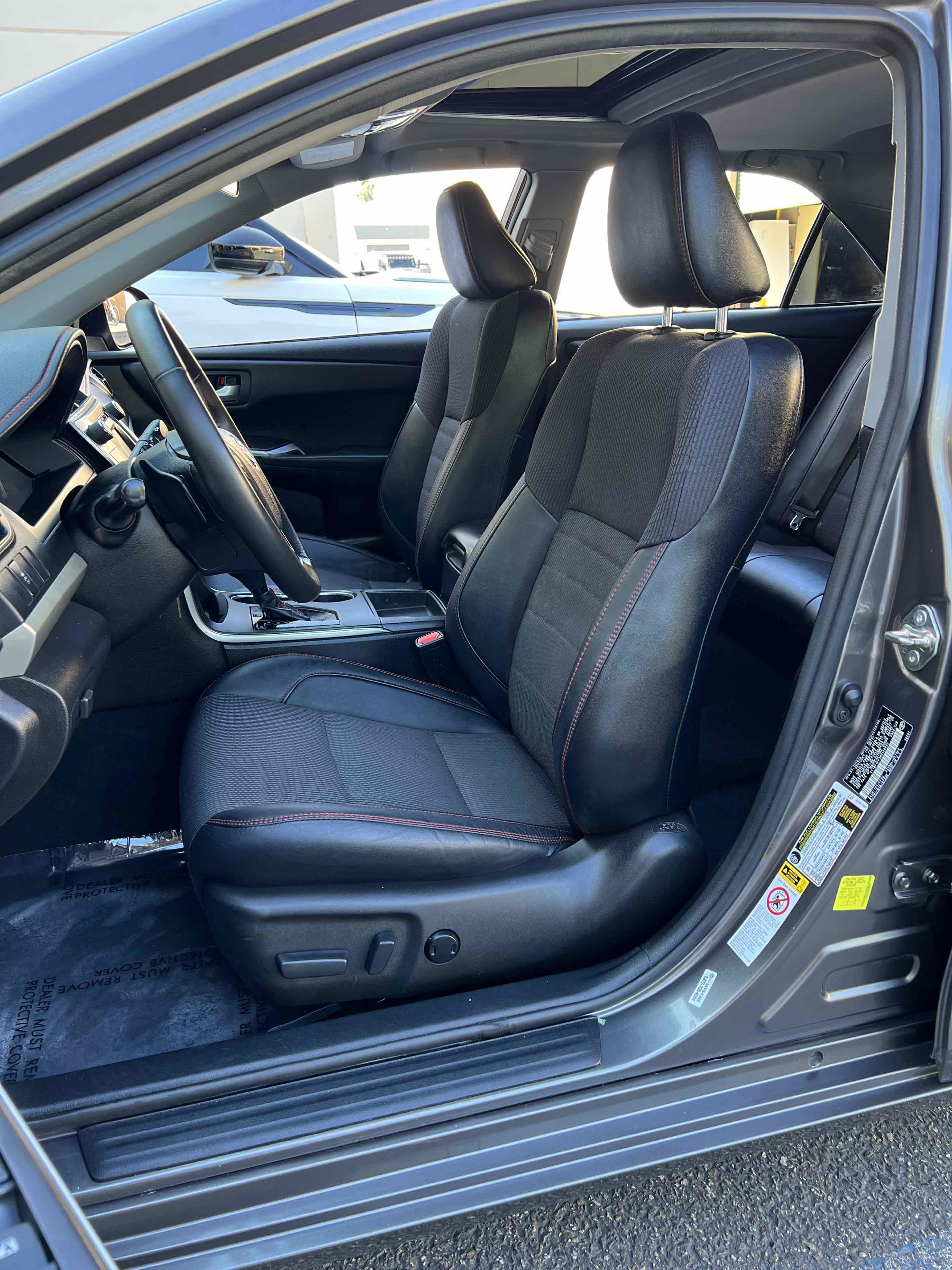 Used 2017 Toyota Camry SE w/ Moonroof Package FWD image 79