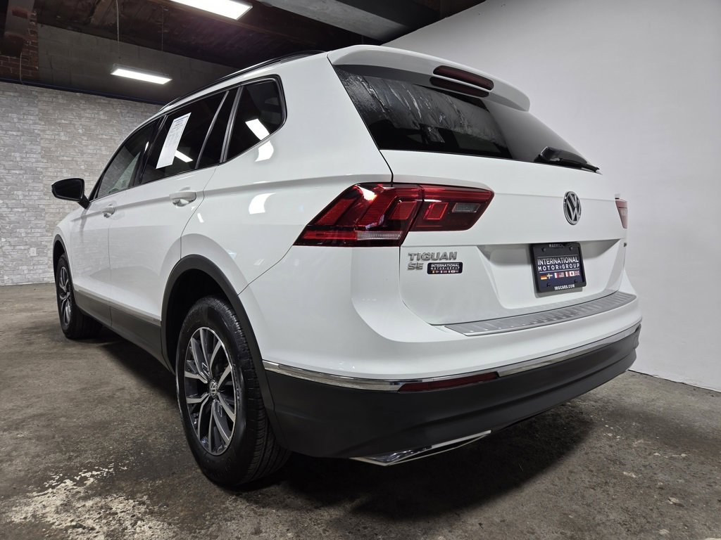 Used 2020 Volkswagen Tiguan SE w/ Panoramic Sunroof Package image 40