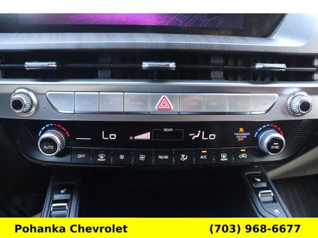 Used 2024 Kia Telluride EX w/ EX Captain's Chair Package image 17