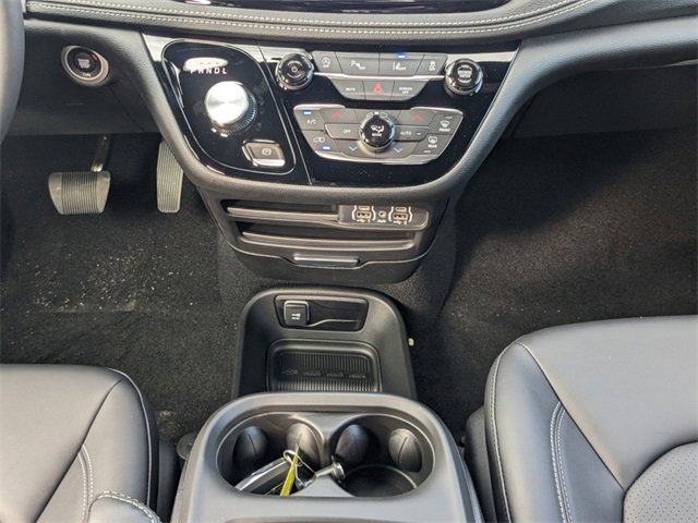 New 2025 Chrysler Pacifica Select image 20