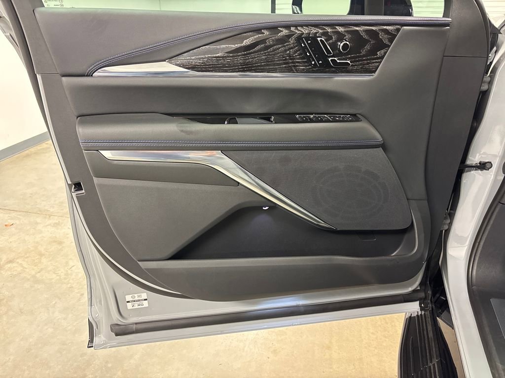 New 2026 Cadillac Escalade IQL Luxury image 21