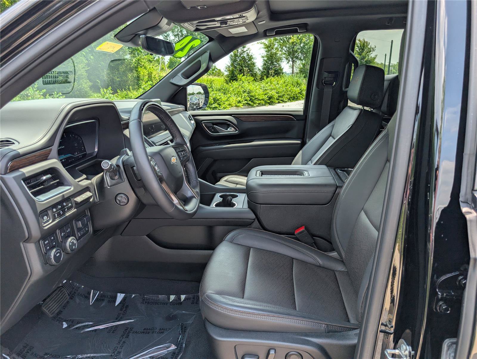 Used 2024 Chevrolet Tahoe High Country w/ Advanced Technology Package AWD/4WD image 19