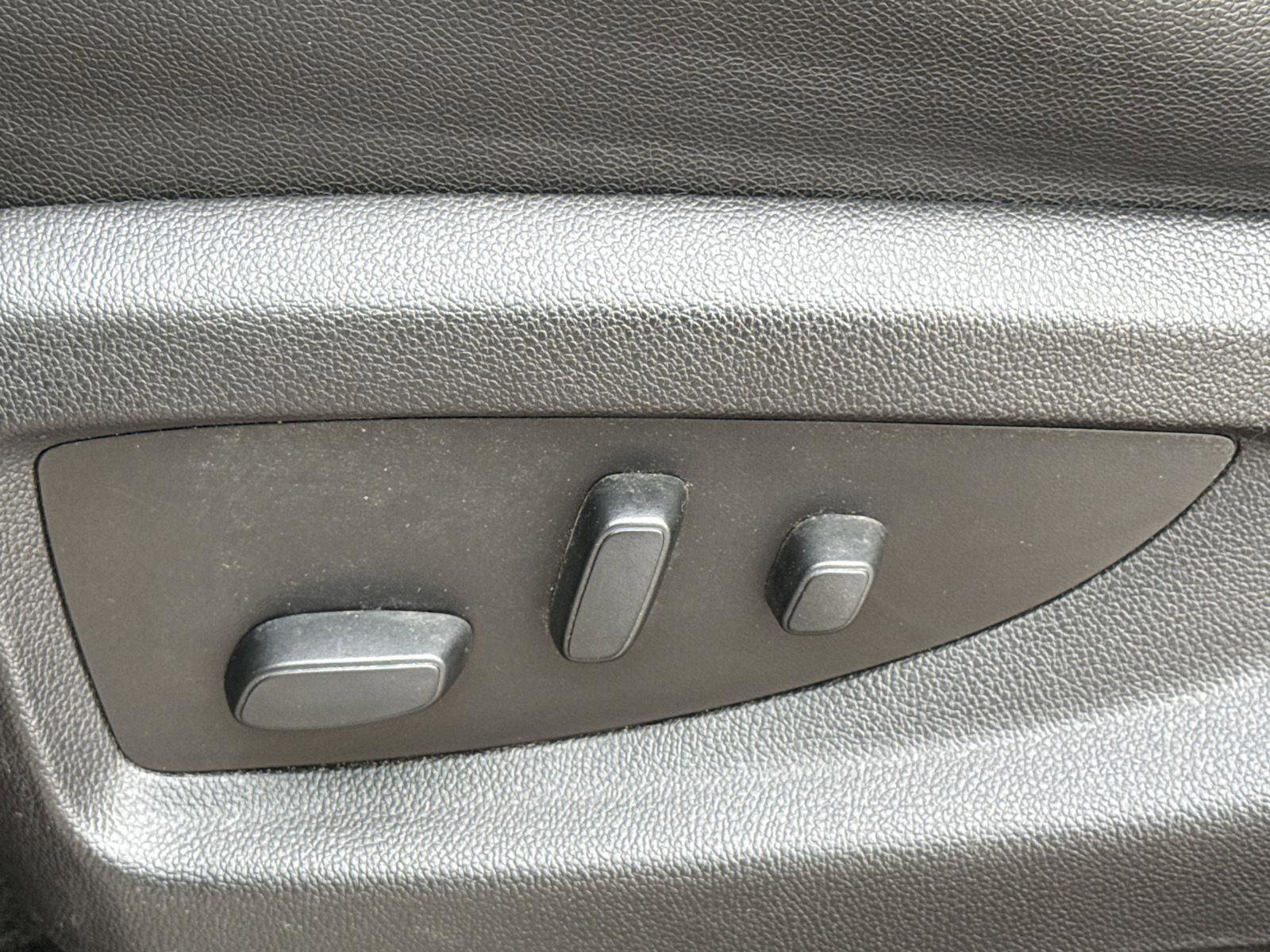 Used 2018 Chevrolet Silverado 1500 LTZ Z71 w/ LTZ Plus Package image 15