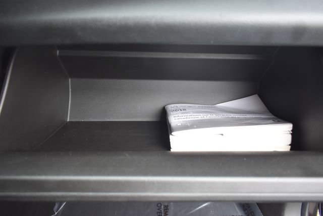 Used 2018 Chevrolet Traverse LT image 49