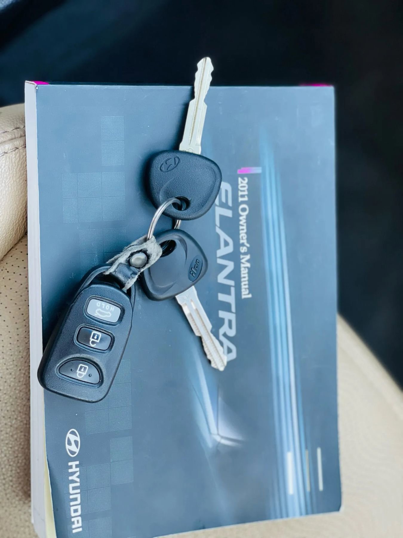 Used 2011 Hyundai Elantra Limited image 18