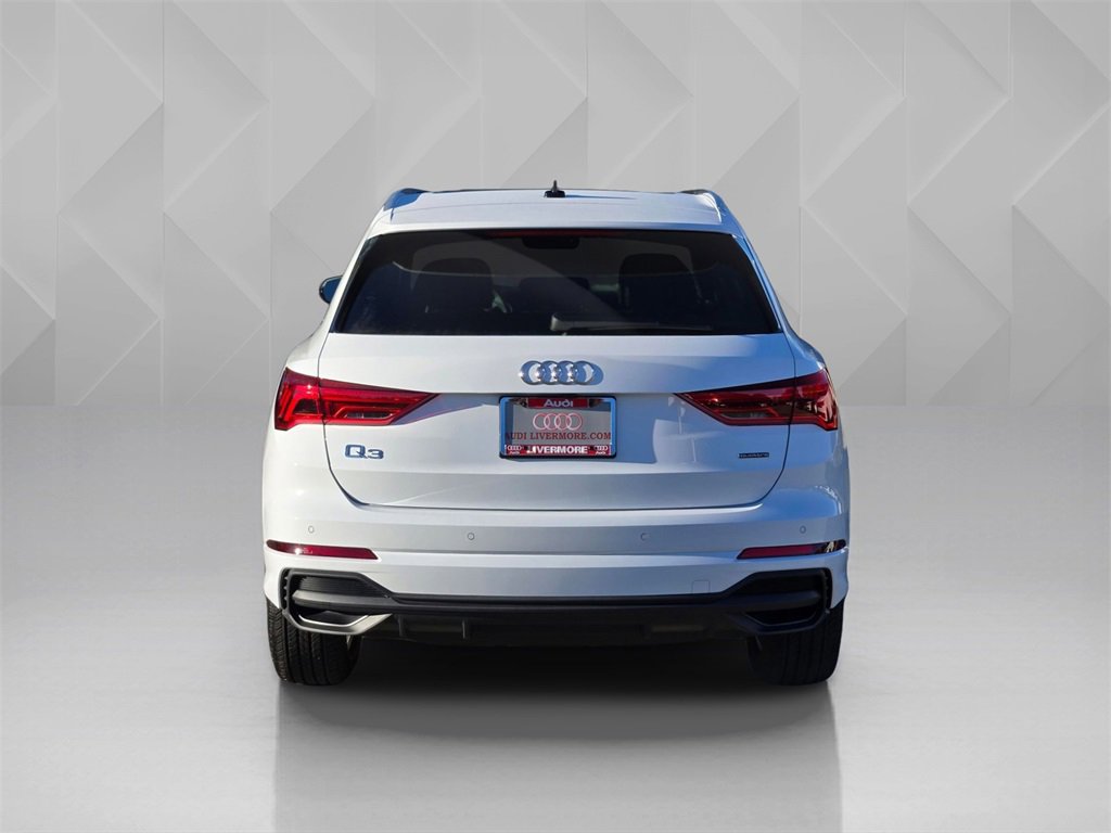 New 2025 Audi Q3 2.0T Premium image 5