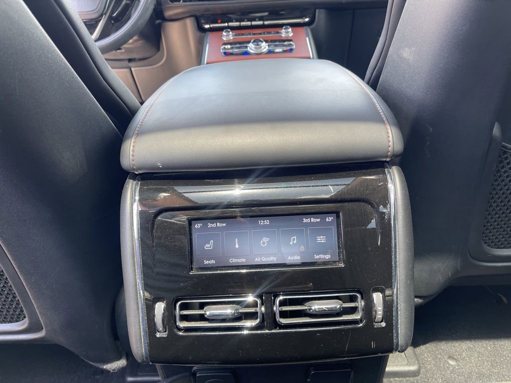 Used 2022 Lincoln Aviator Reserve w/ Equipment Group 201A image 14