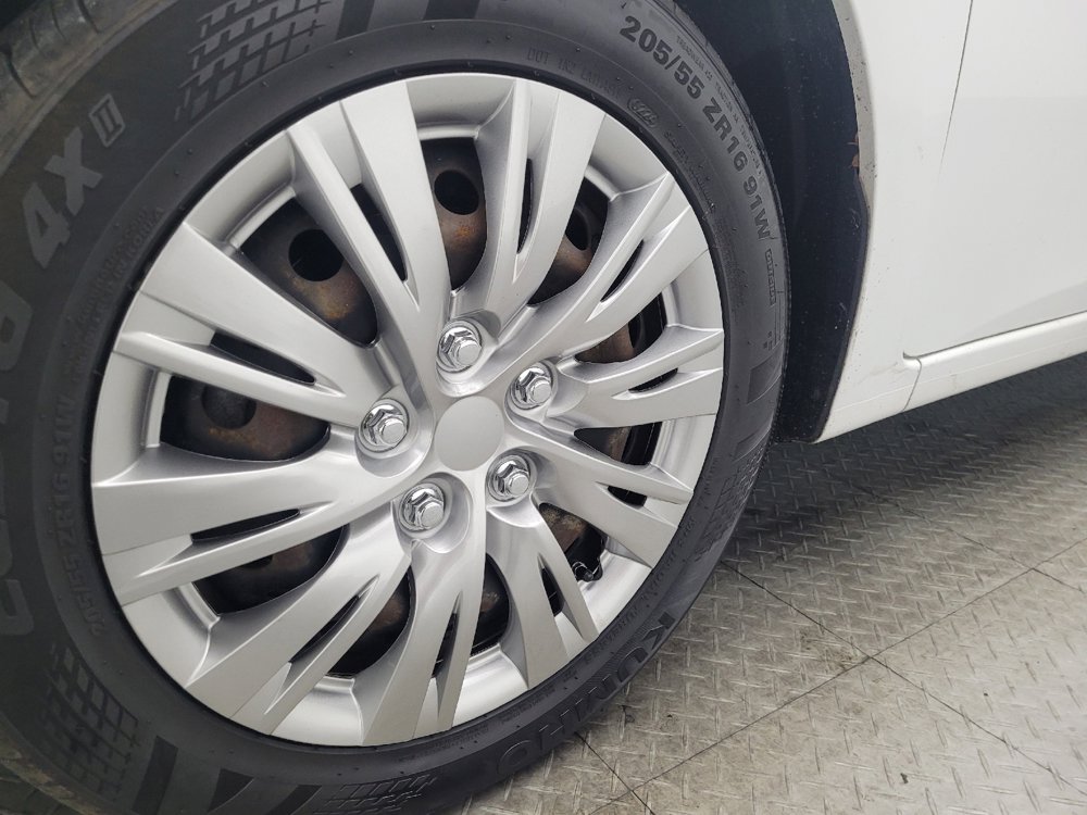 Used 2018 Nissan Sentra S image 31