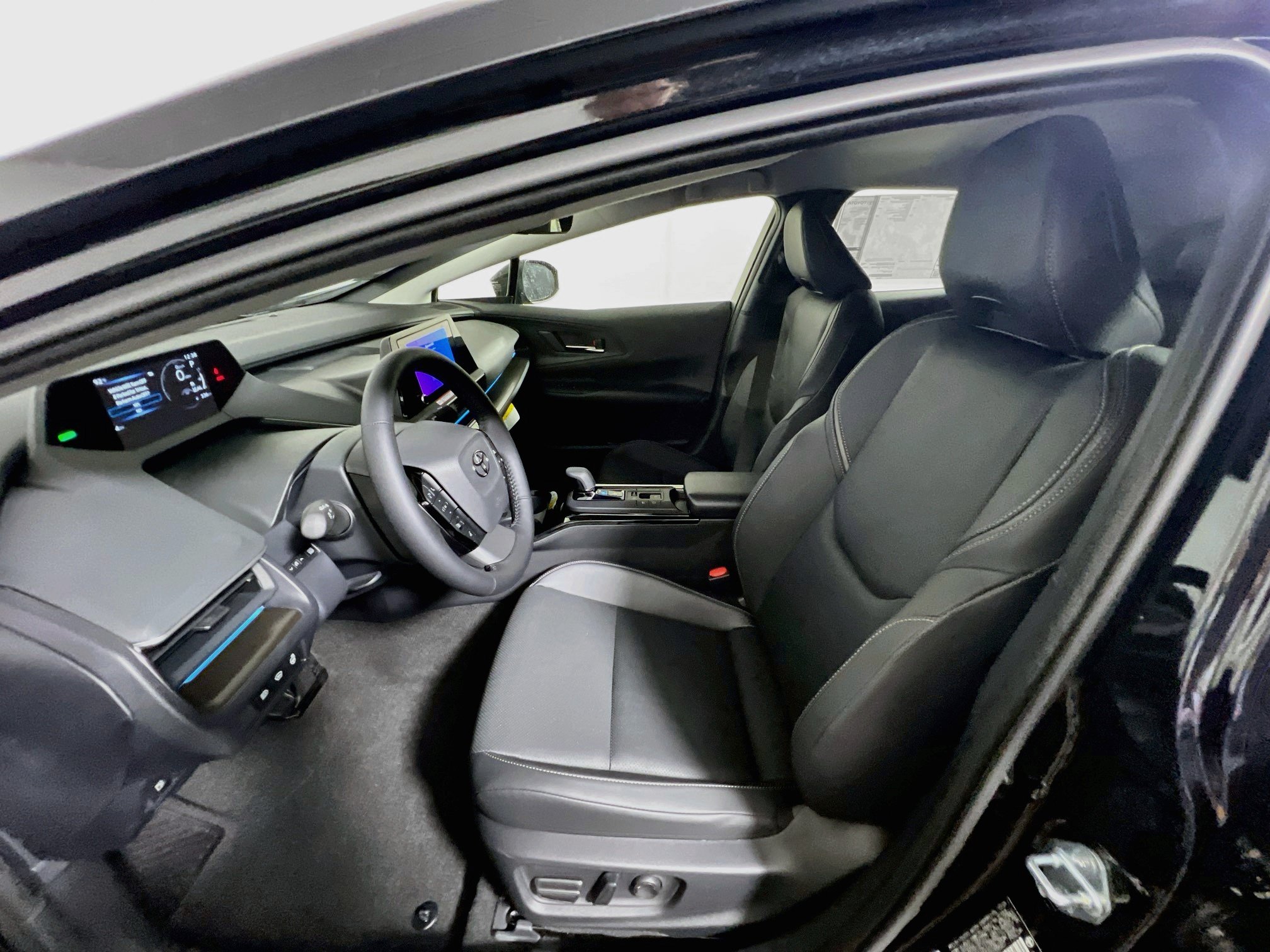 New 2027 Toyota Prius FWD image 14