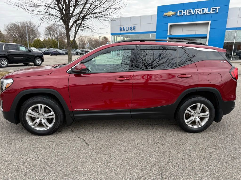 Used 2020 GMC Terrain SLE w/ Driver Convenience Package image 2