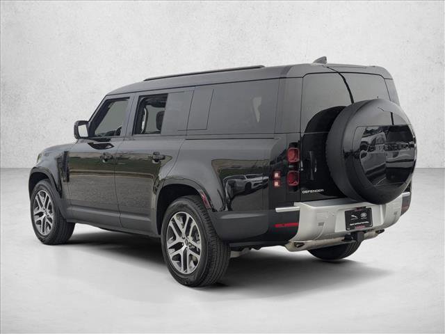 Used 2025 Land Rover Defender 130 S image 9