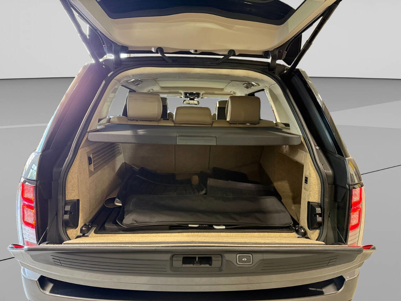 Used 2015 Land Rover Range Rover Long Wheelbase Autobiography AWD/4WD image 19