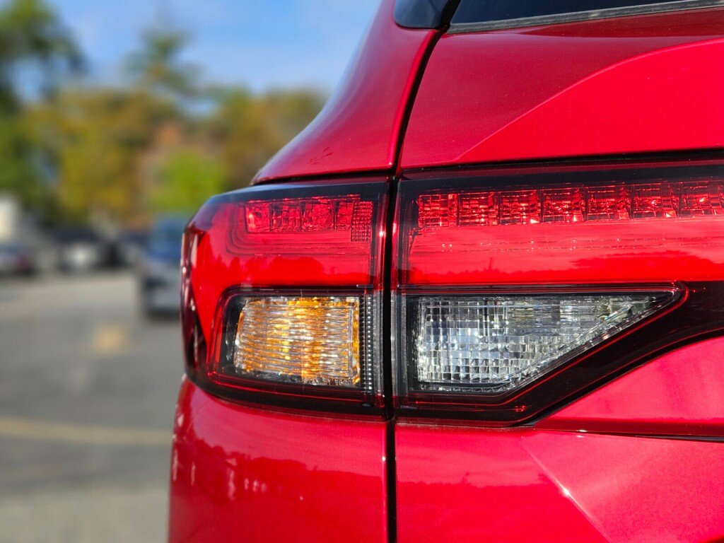 New 2025 Mitsubishi Outlander SE image 8