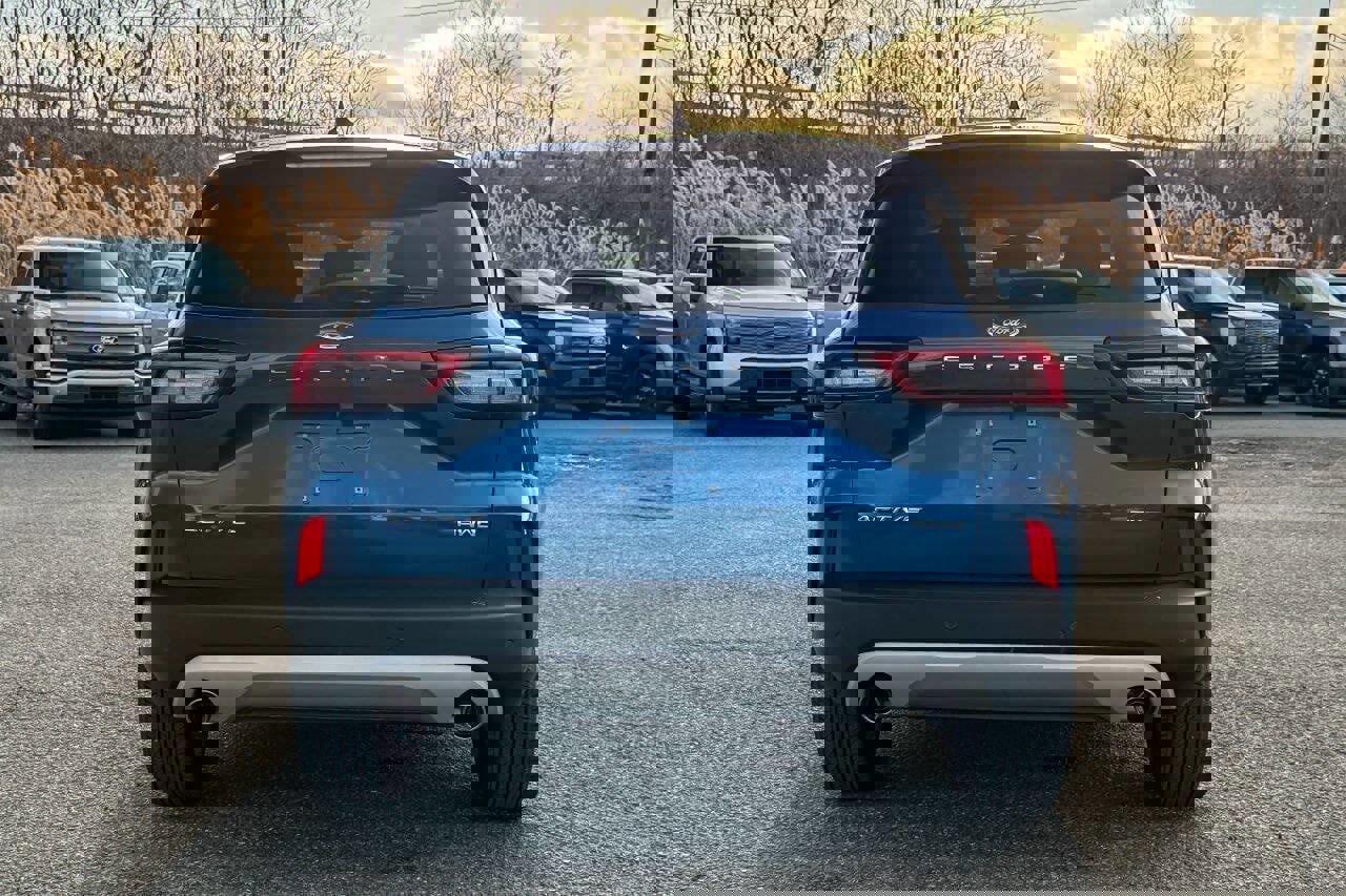 Used 2023 Ford Escape Active w/ Tech Pack #1 AWD/4WD image 4