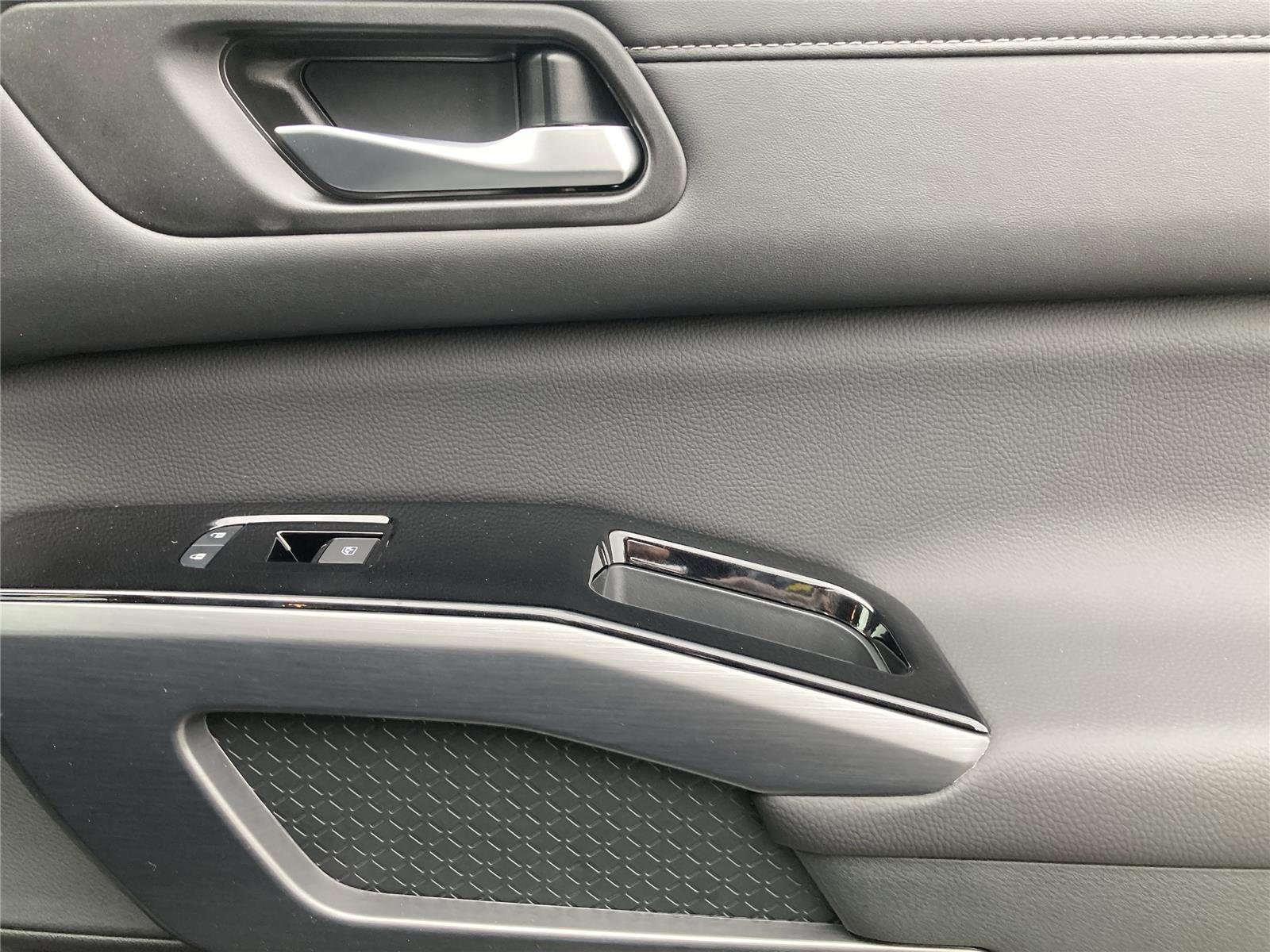 New 2026 Nissan Pathfinder SL image 34