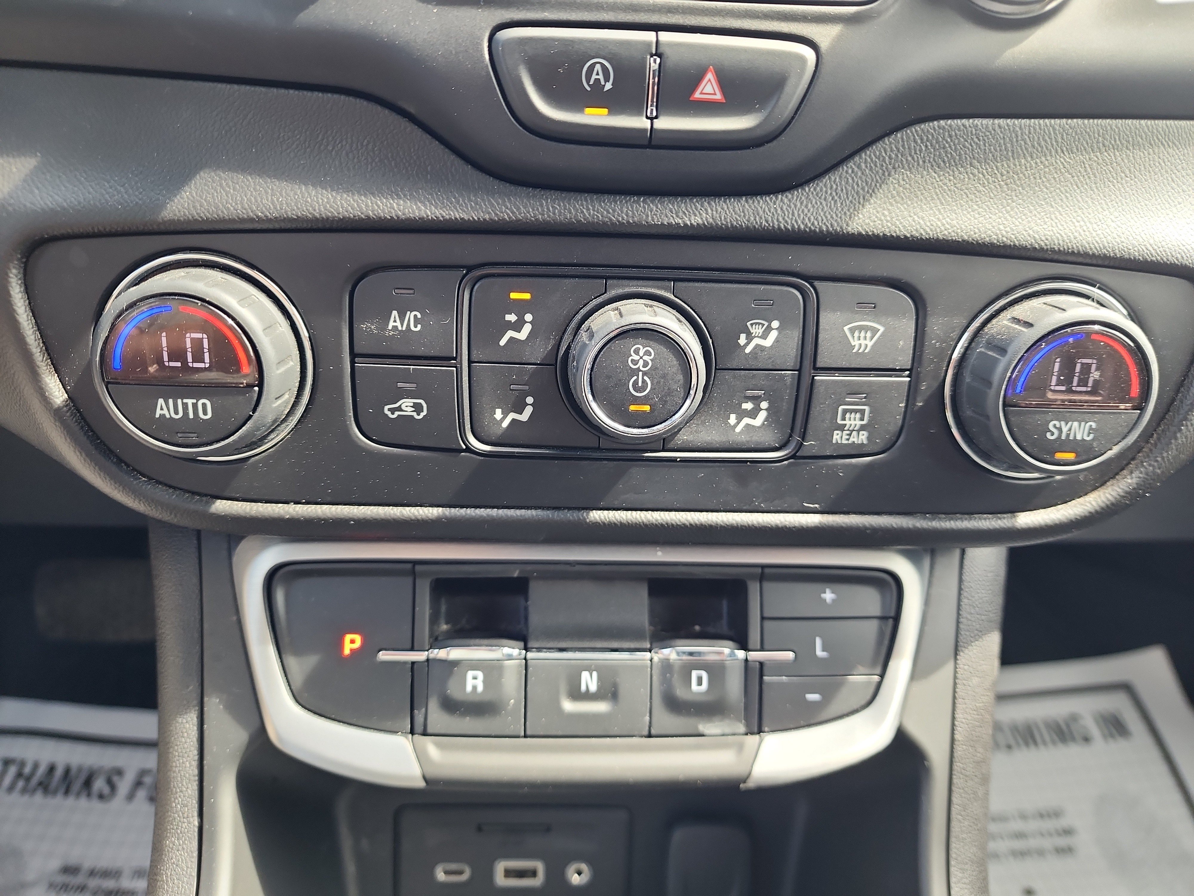 Certified 2022 GMC Terrain SLT w/ Infotainment Package II AWD/4WD image 17