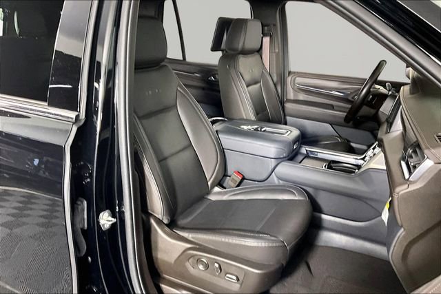 Used 2024 GMC Yukon Denali w/ Advanced Technology Package AWD/4WD image 27