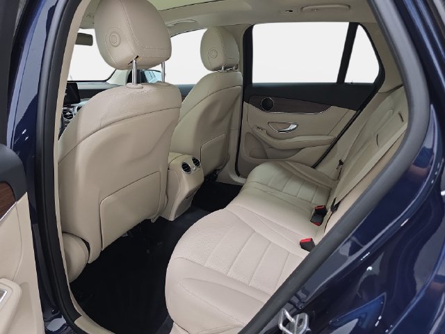 Used 2022 Mercedes-Benz GLC 300 4MATIC image 12