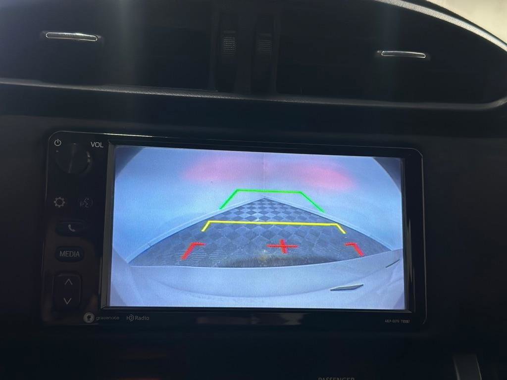 Used 2017 Toyota 86 image 21