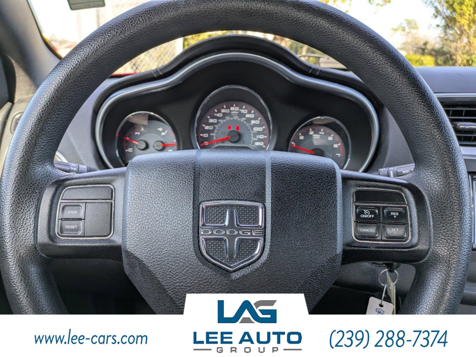 Used 2013 Dodge Avenger SE image 19