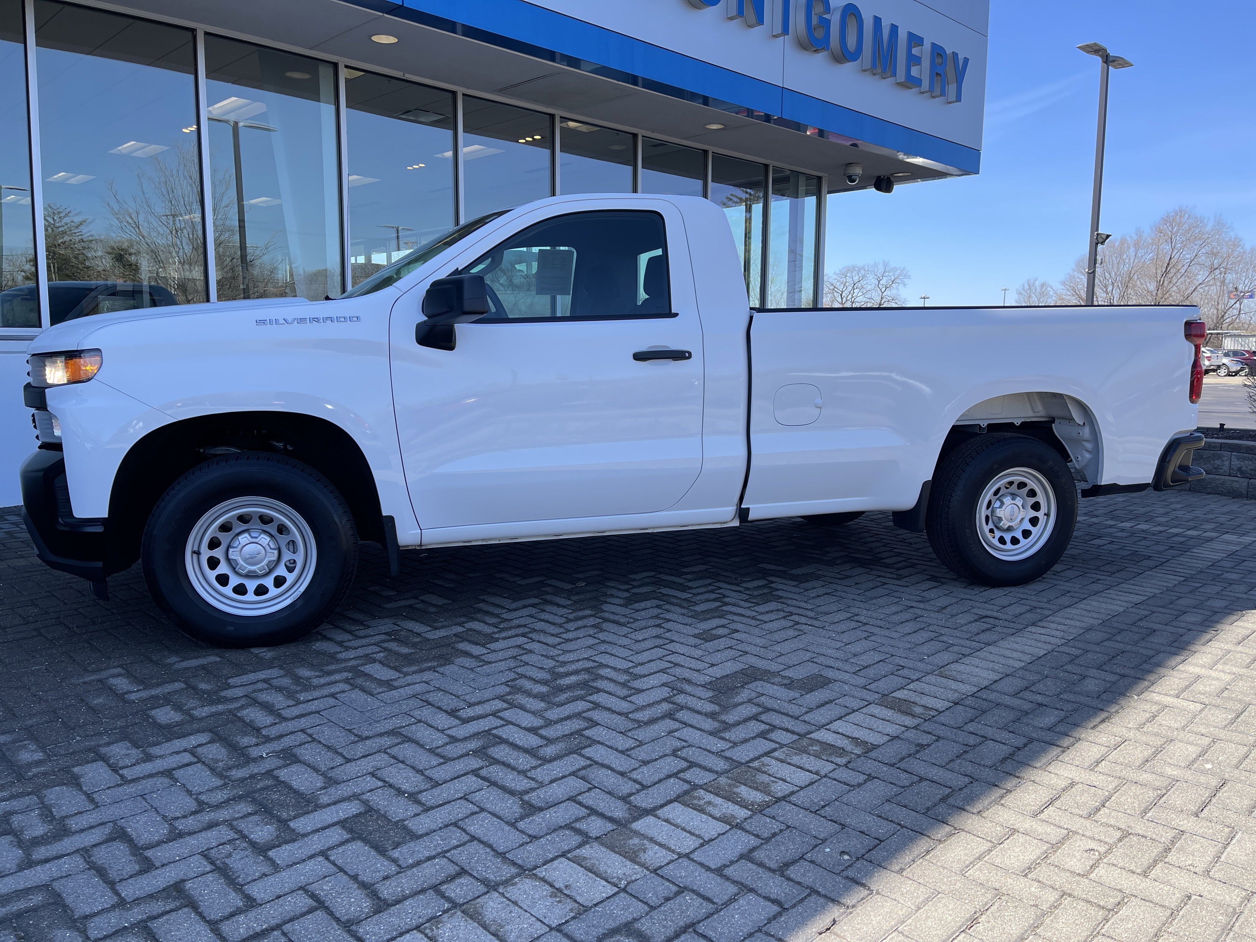Used 2020 Chevrolet Silverado 1500 W/T image 2