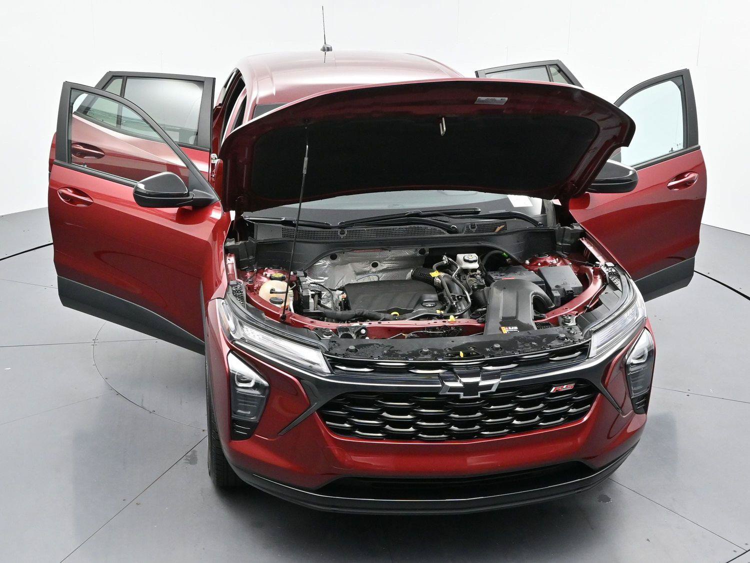 Used 2024 Chevrolet Trax RS w/ Driver Confidence Package FWD image 38
